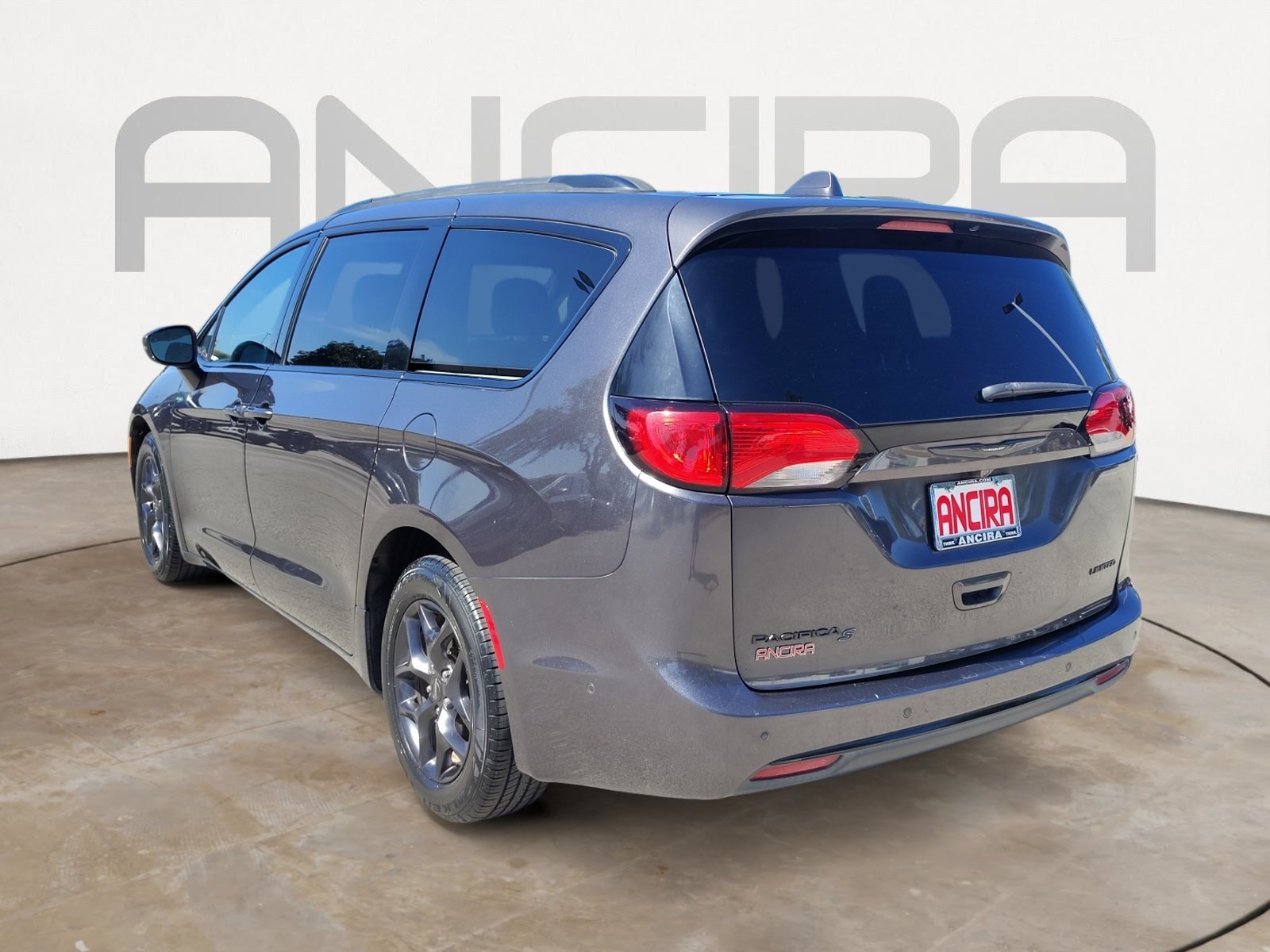 Used 2019 Granite Crystal Metallic Clearcoat Chrysler Limited image 8