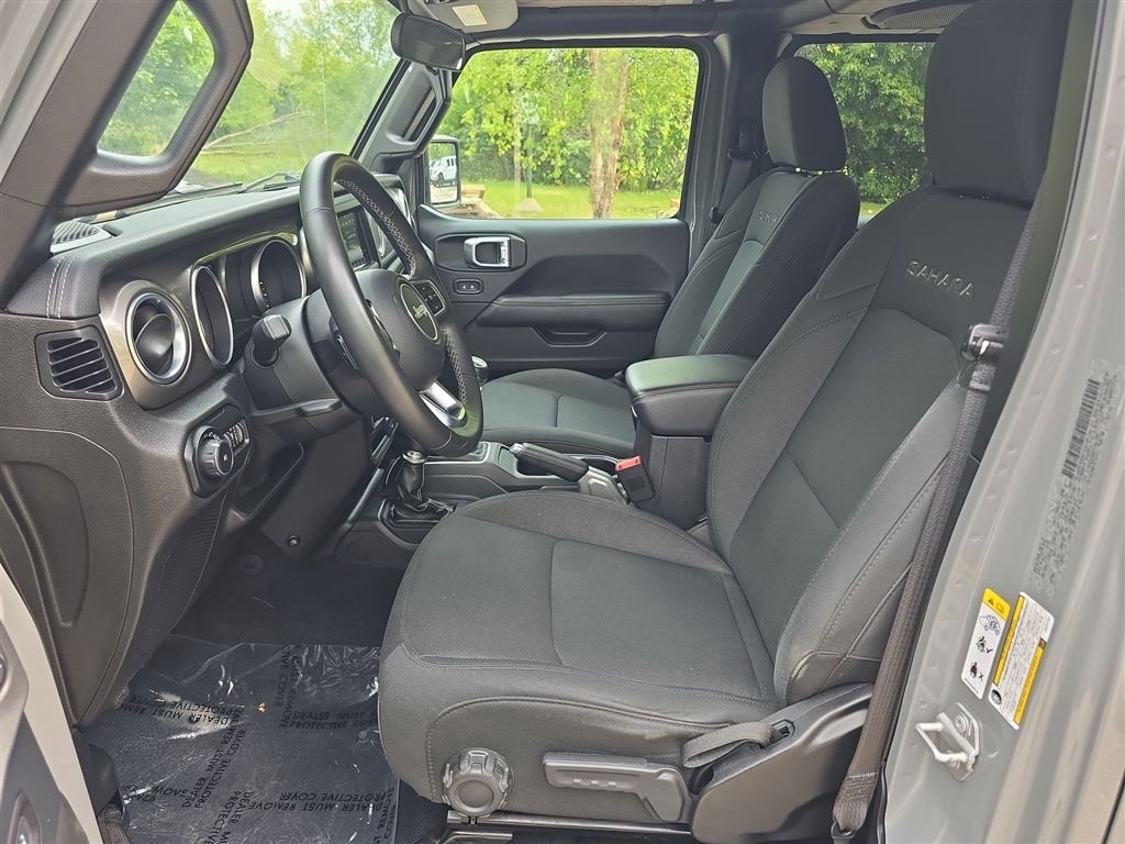 Certified Used 2018 Gray Jeep Unlimited Sahara image 17
