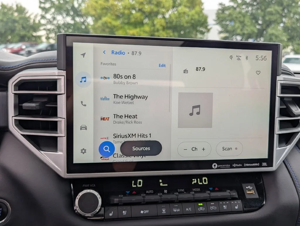Used 2023  Toyota Platinum image 6