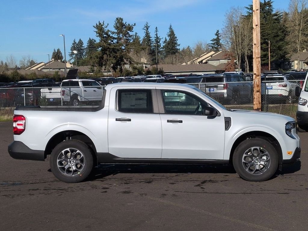 New 2026 White Ford XLT image 6