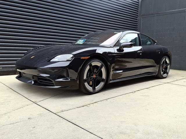 2026 Porsche Taycan 4 Black Edition