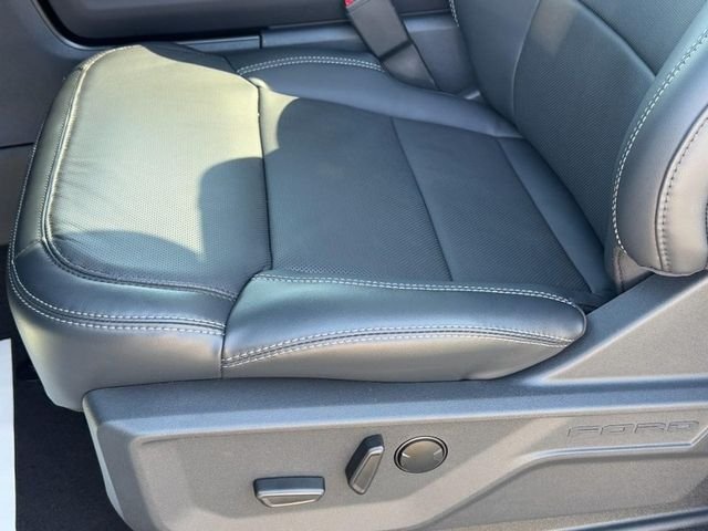 New 2026 Star White Metallic Tri-Coat Ford Platinum image 17