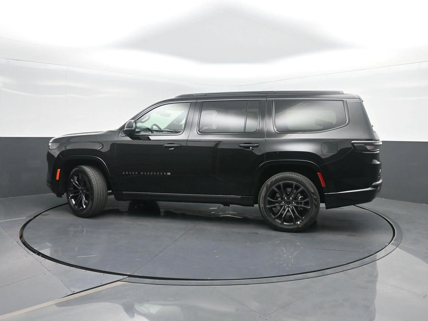 New 2026 High Gloss Black Jeep Summit Reserve image 41