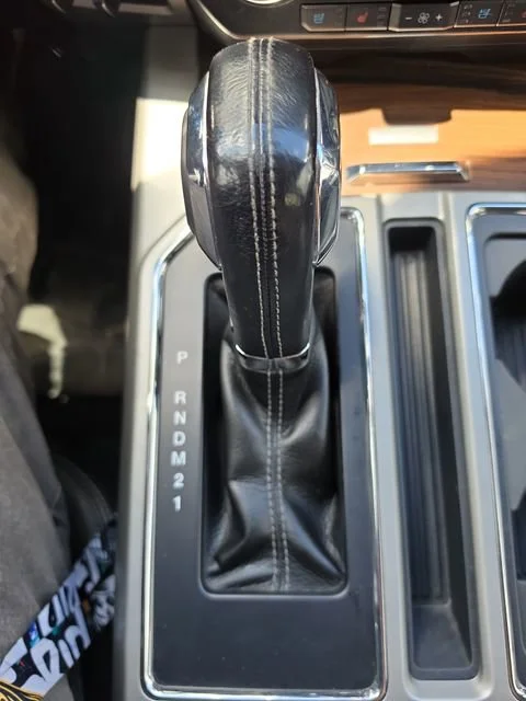 Used 2015 Gray Ford LARIAT image 29