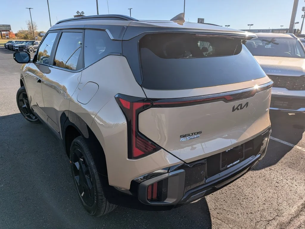 New 2027 Terrain Brown Kia X-Line S image 32