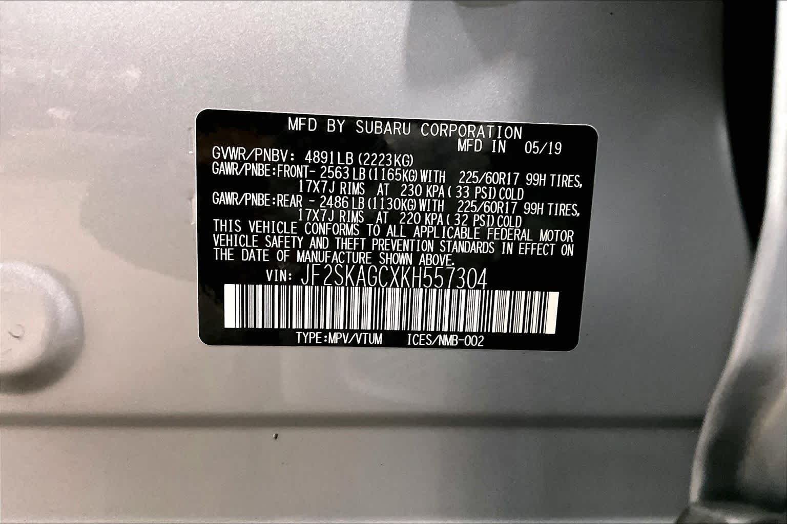 Used 2019 Ice Silver Metallic Subaru Premium image 36