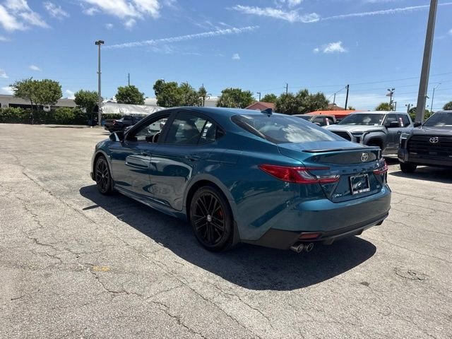 Used 2025  Toyota SE image 5