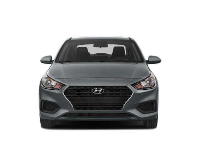 Used 2018 Silver Hyundai SE image 7