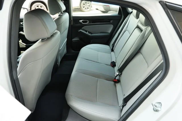 Certified Used 2025 Platinum White Pearl Honda Sport Touring image 27
