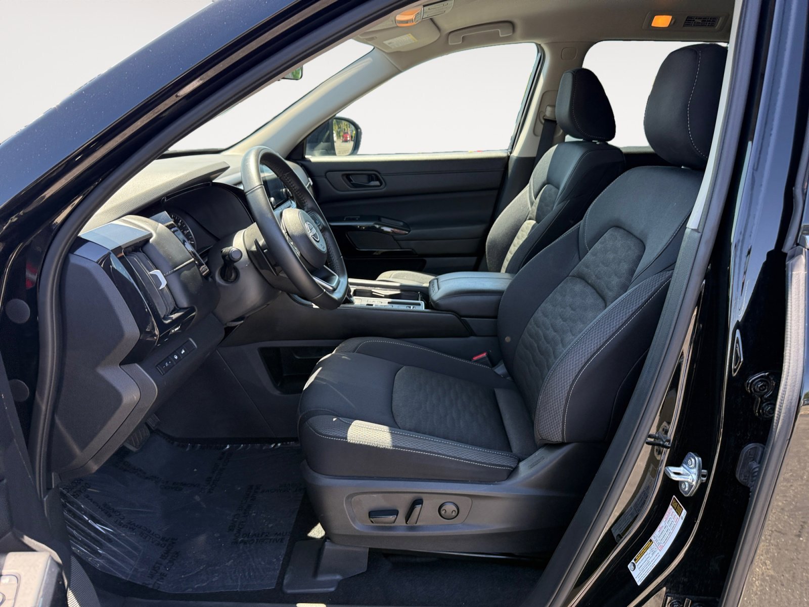 Used 2025 Super Black Nissan SV image 10