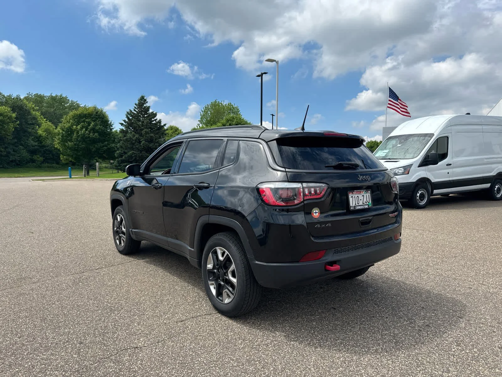 Used 2018 Diamond Black Crystal Pearlcoat Jeep Trailhawk image 5