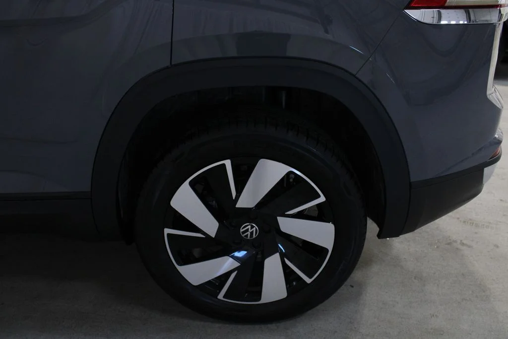 New 2026 Gray Volkswagen 2.0T SE w/Technology image 28