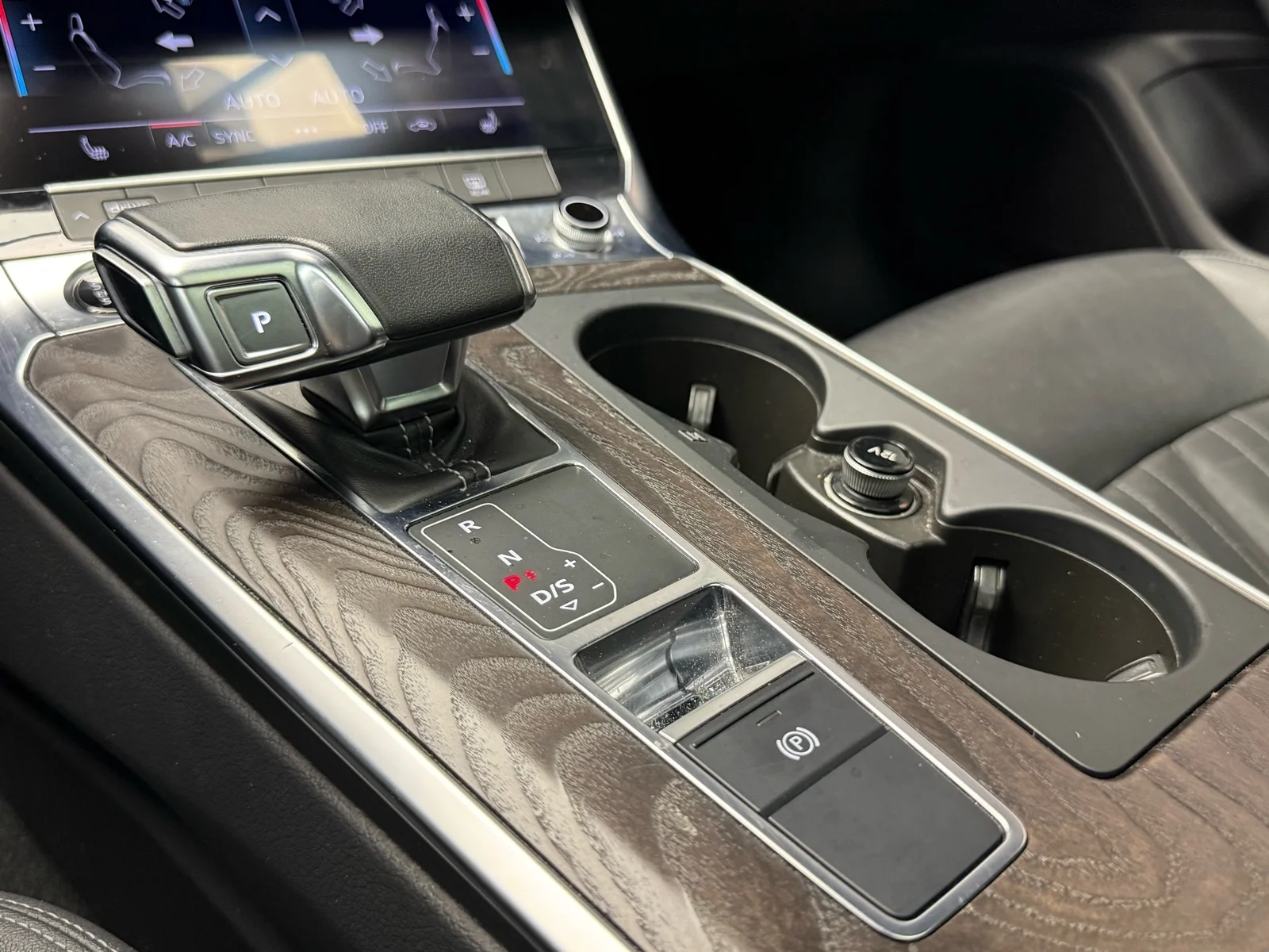 Used 2023 Manhattan Gray Metallic (h1h1) Audi quattro Premium 45 TFSI image 18