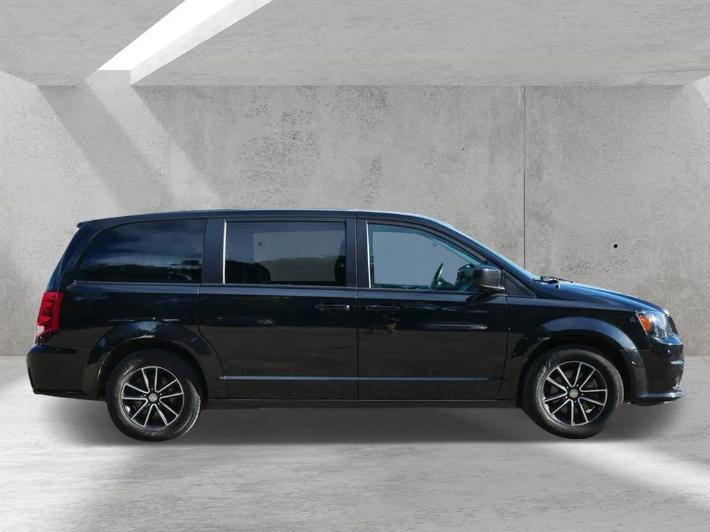 Certified 2019 Dodge Grand Caravan SXT with VIN 2C4RDGCGXKR615435 for sale in White Bear Lake, Minnesota