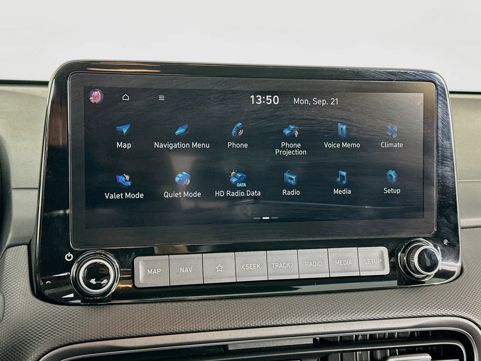 2022 Hyundai Kona Limited - Photo 18