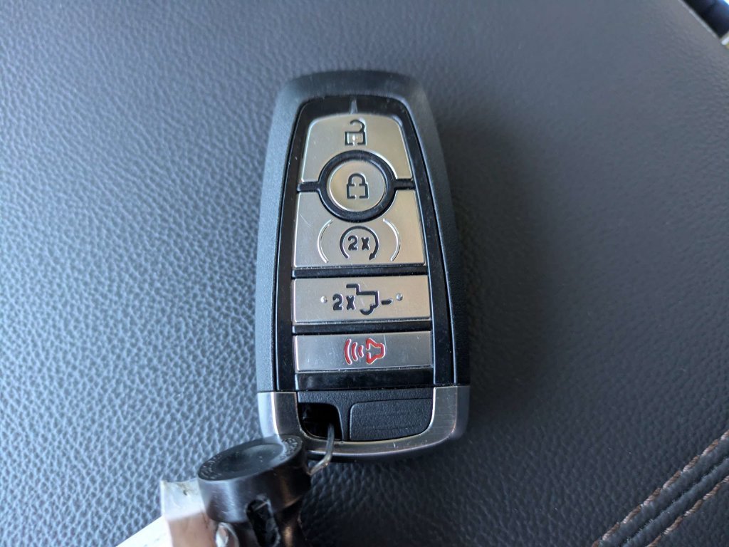 Used 2025 Red Ford Lariat image 32