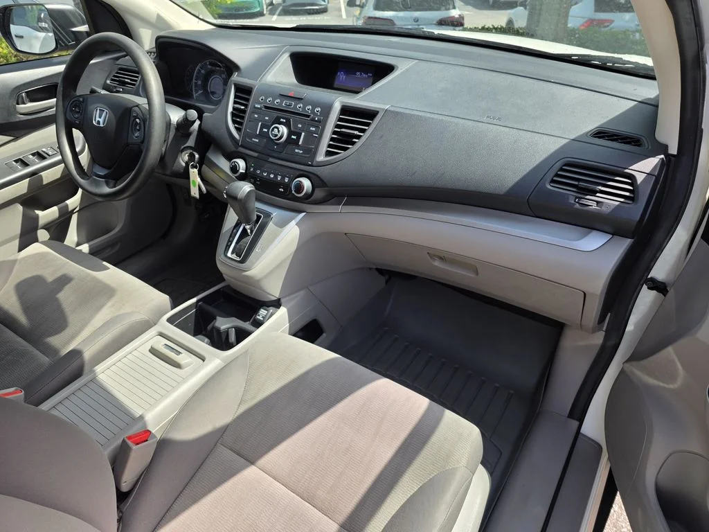 Used 2013 White Honda LX image 10