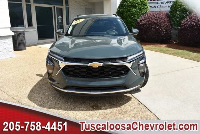 Used 2025 Cypress Gray Chevrolet LT image 4