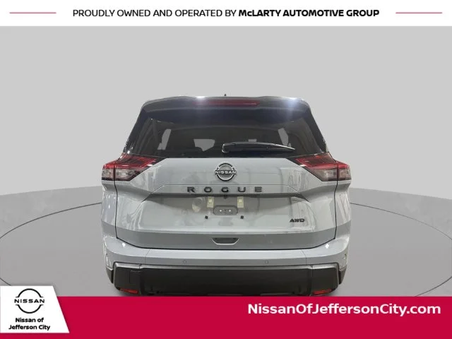2026 Nissan Rogue Dark Armor - Photo 8