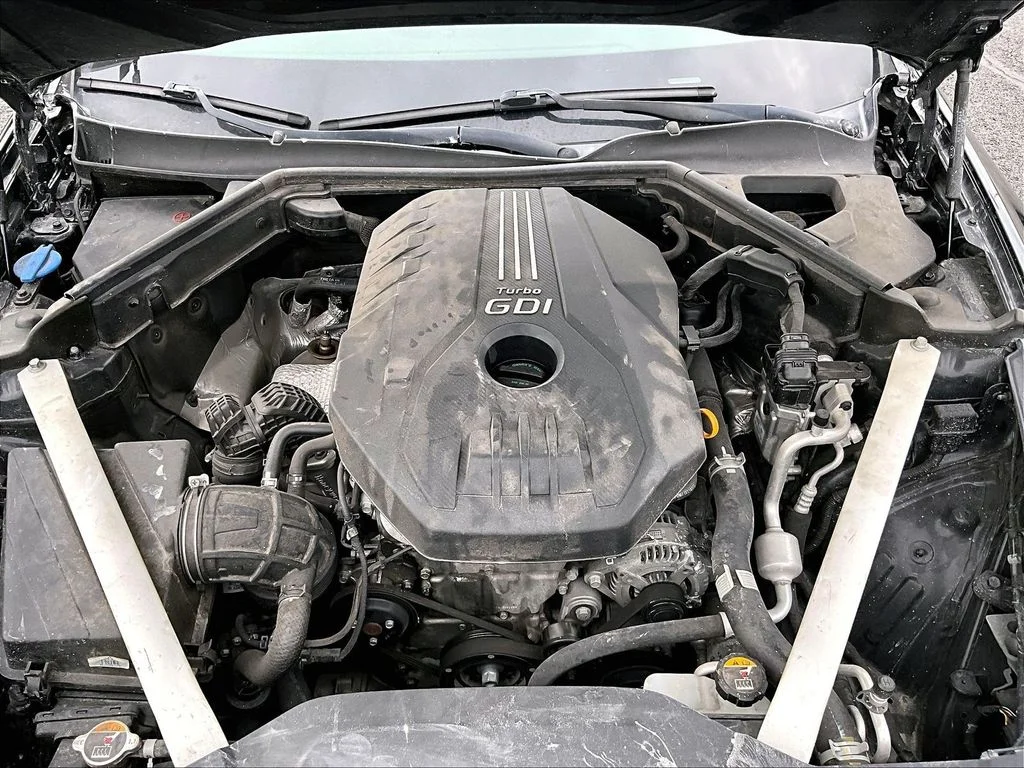 Used 2018 Black Kia Premium image 9