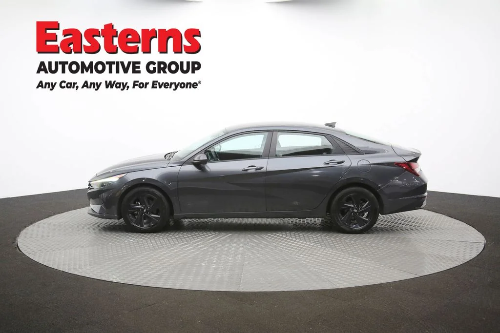 Used 2021 Gray Hyundai SEL image 59