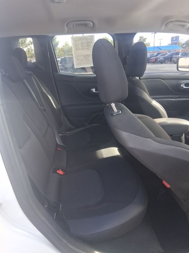 Used 2020 White Jeep Trailhawk image 14