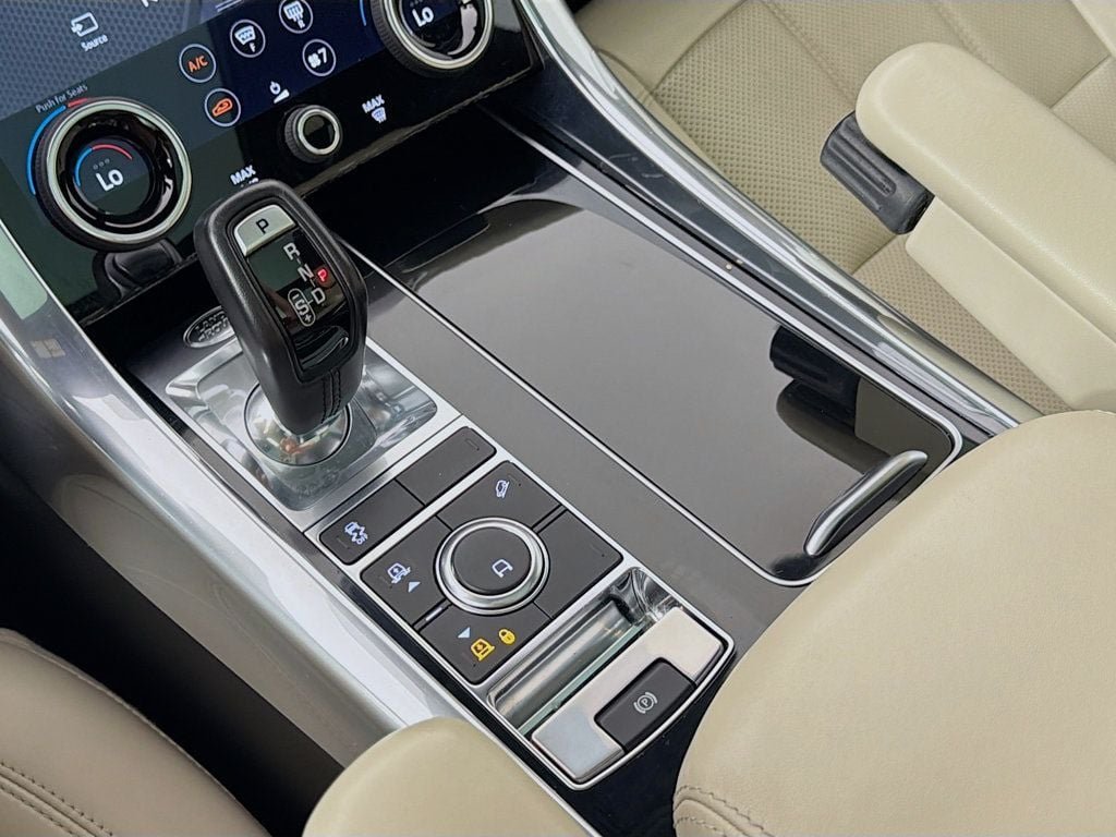 Used 2019 Loire Blue Metallic Land Rover V6 Supercharged HSE *Ltd Avail* image 17