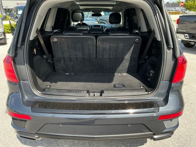 Used 2016 Gray Mercedes-Benz GL 550 image 12