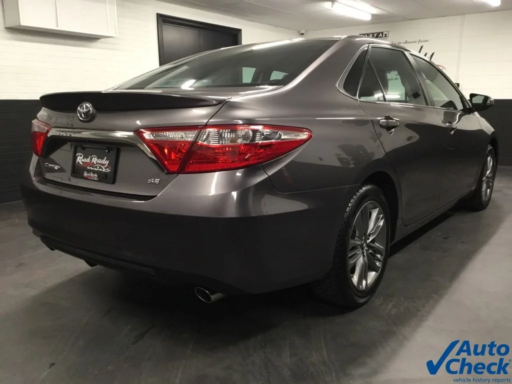Used 2017 Gray Toyota SE image 10