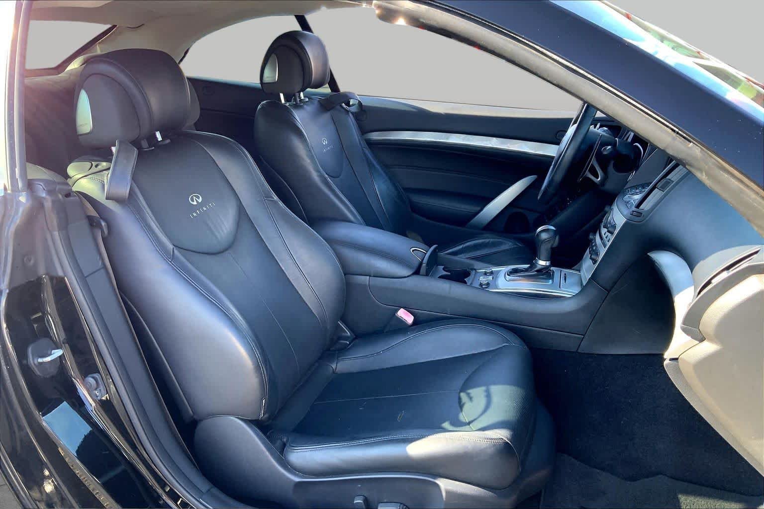 Used 2014 Black Obsidian INFINITI  image 9