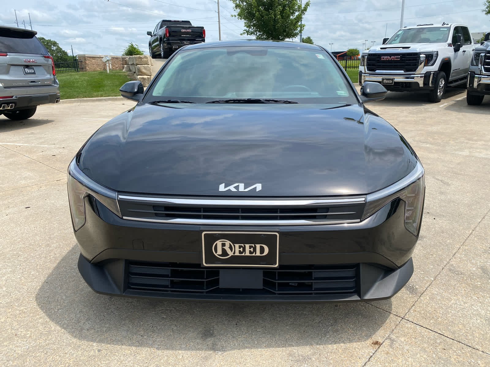 Used 2025 Kia K4 LXS with VIN 3KPFT4DE8SE236159 for sale in Kansas City
