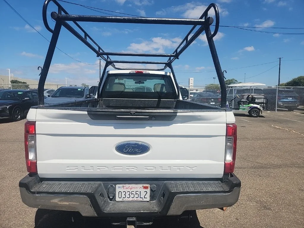 Used 2018 White Ford XL image 11