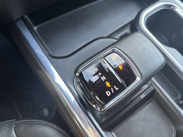 Used 2024 Summit White Chevrolet RST image 24