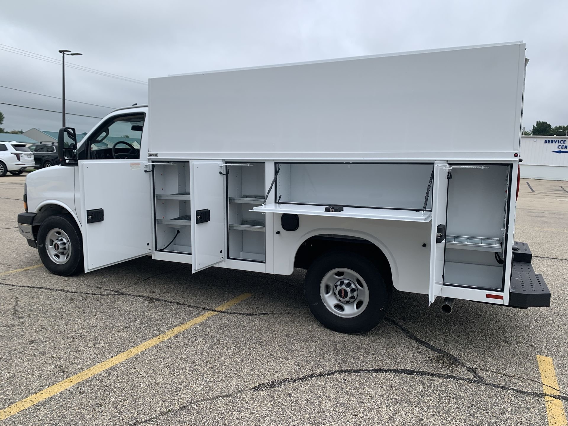 New 2025 Summit White GMC 1WT image 38