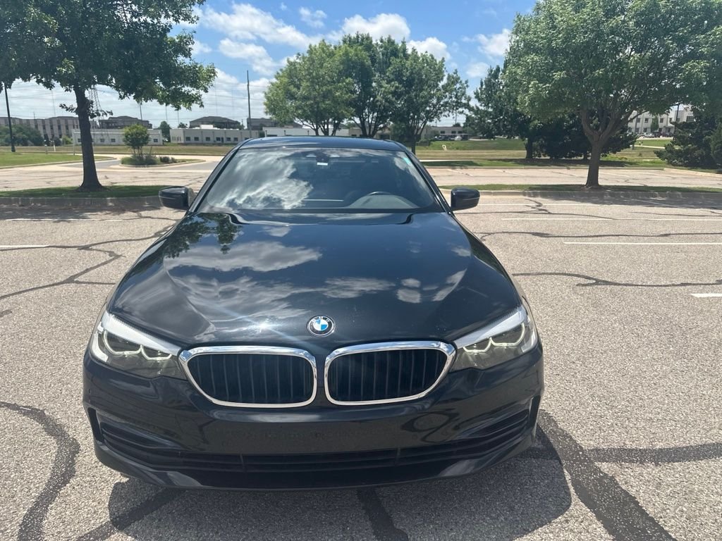 Used 2019 Black BMW 530i xDrive image 2
