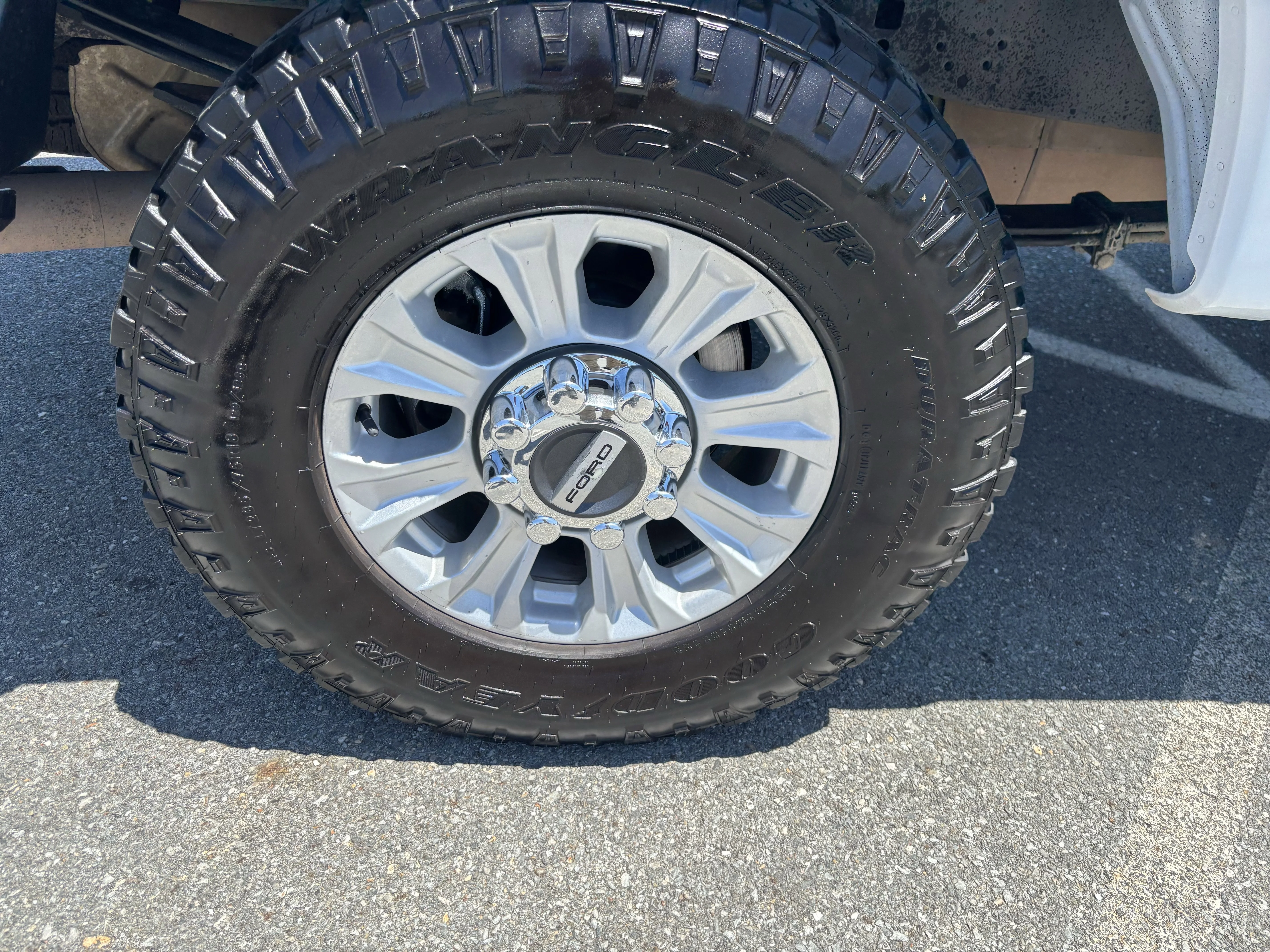 Used 2022 Oxford White Ford XLT image 41