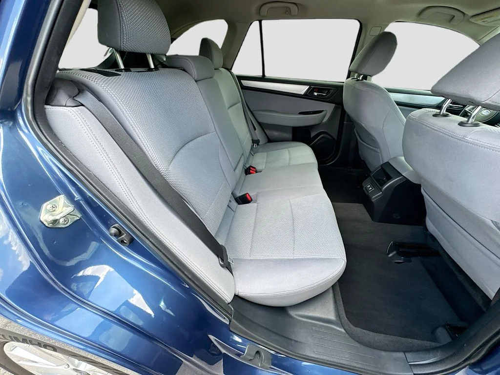 Used 2019 Blue Subaru 2.5i Premium image 34