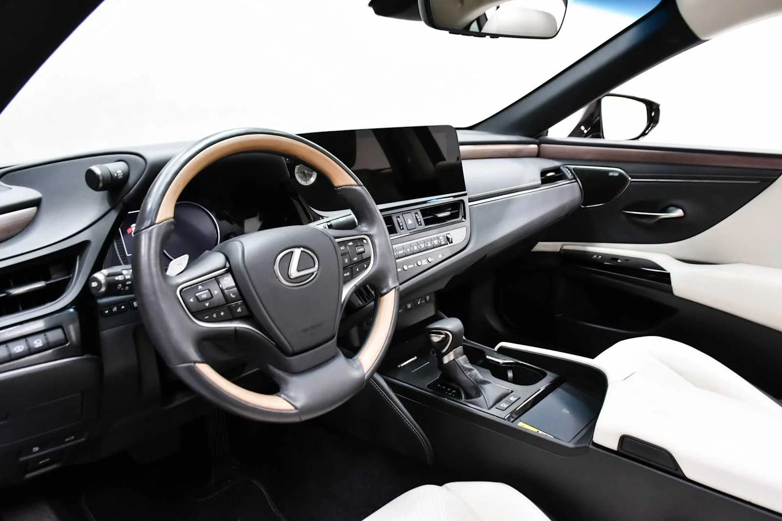 Certified Used 2024 Cloudburst Gray Lexus Ultra Luxury image 14