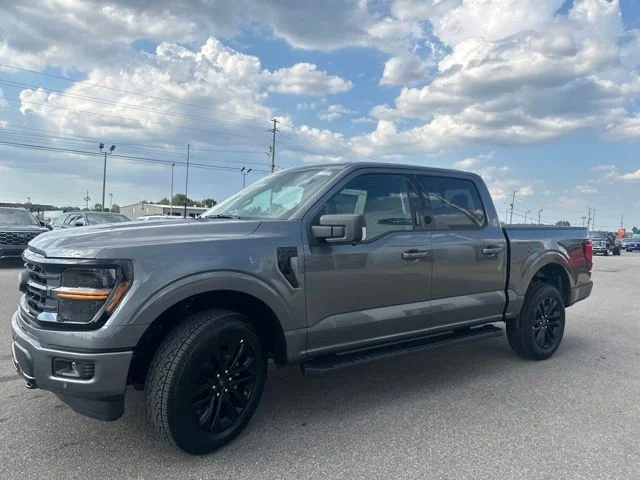 New 2026 Carbonized Gray Metallic Ford XLT image 30