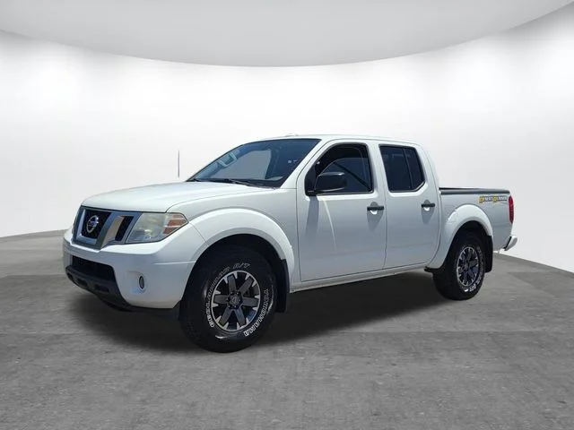 Used 2018 Glacier White Nissan SV image 7