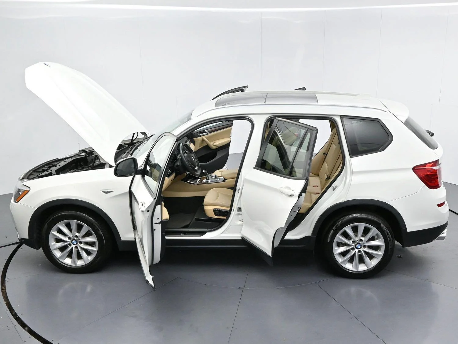 Used 2017 Alpine White BMW xDrive28i image 39