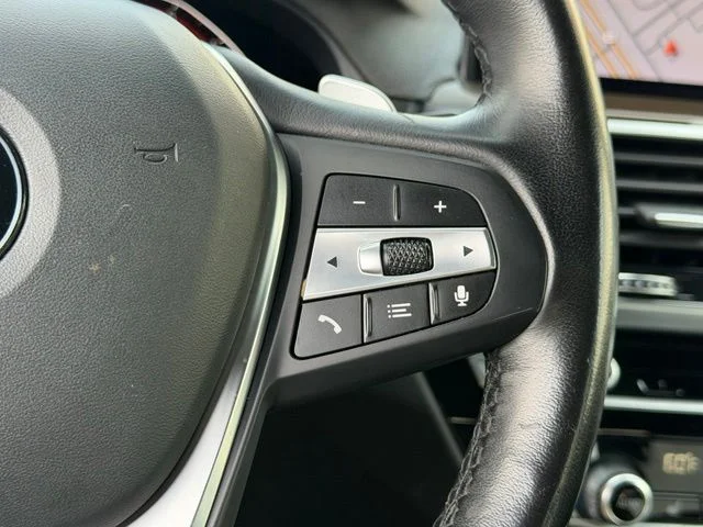 Used 2021 Silver BMW xDrive30i image 26