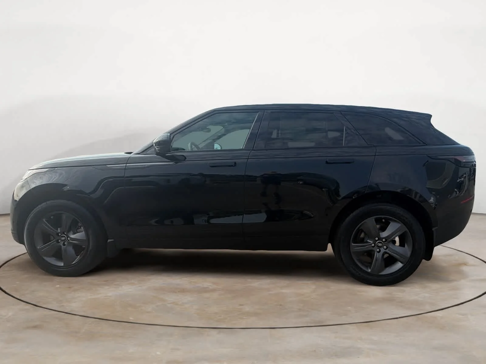 New 2026 Santorini Black Land Rover S image 2