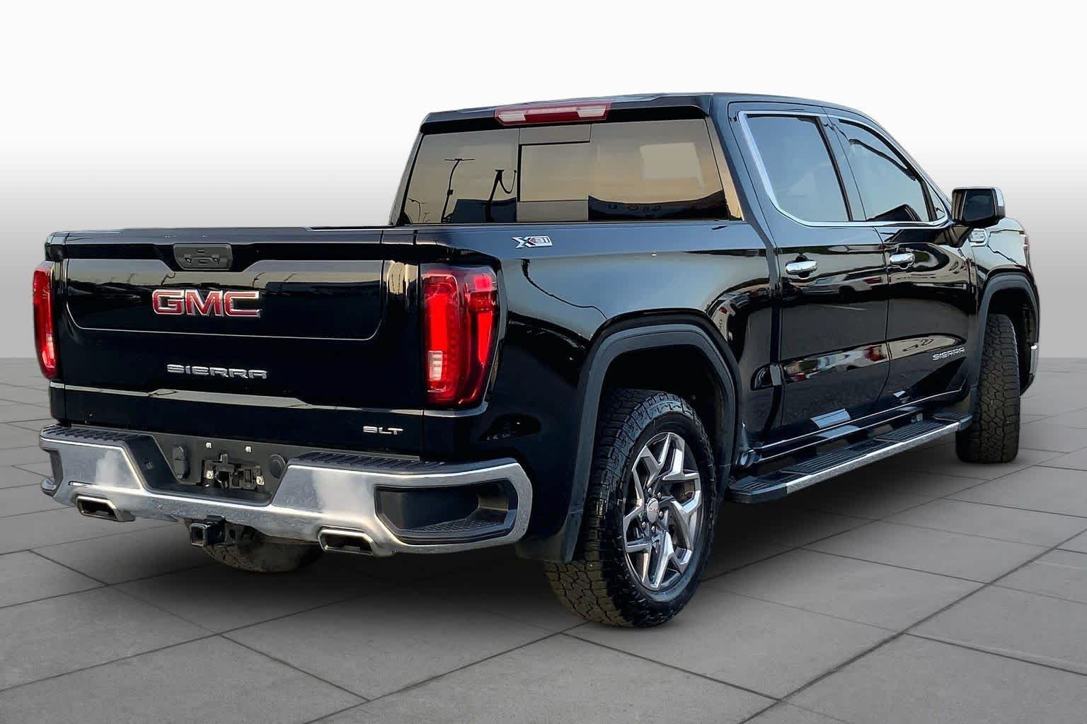 Used 2023 Onyx Black GMC SLT image 13