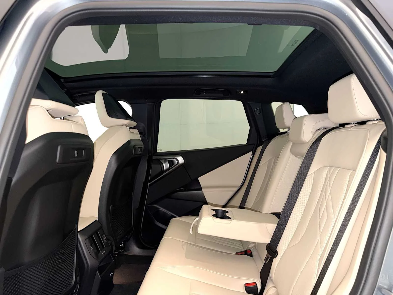 Used 2026 Skyscraper Grey Metallic BMW 30 xDrive image 20