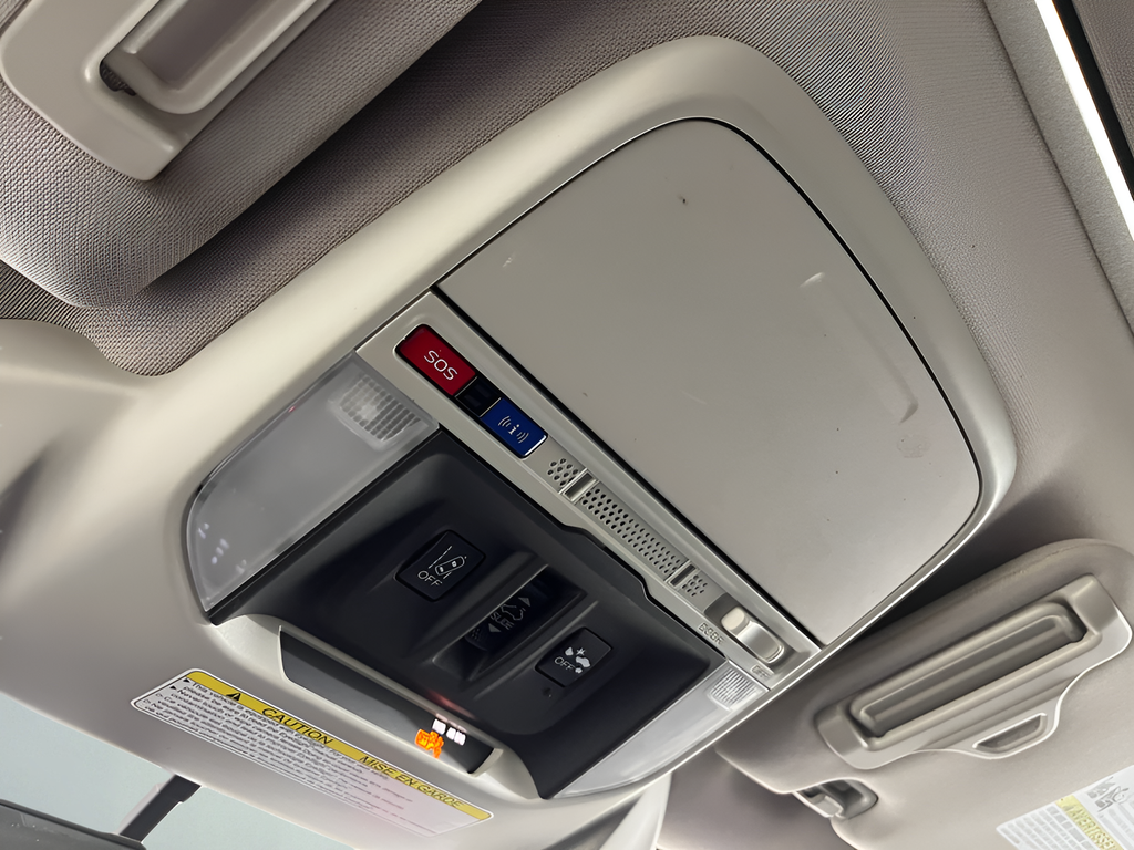 Used 2020 Crystal White Pearl Subaru Limited image 26