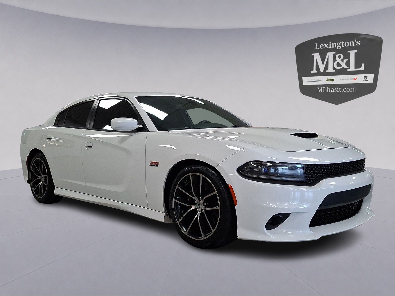 Used 2018 White Knuckle Clearcoat - PW7 Dodge R/T Scat Pack RWD image 1