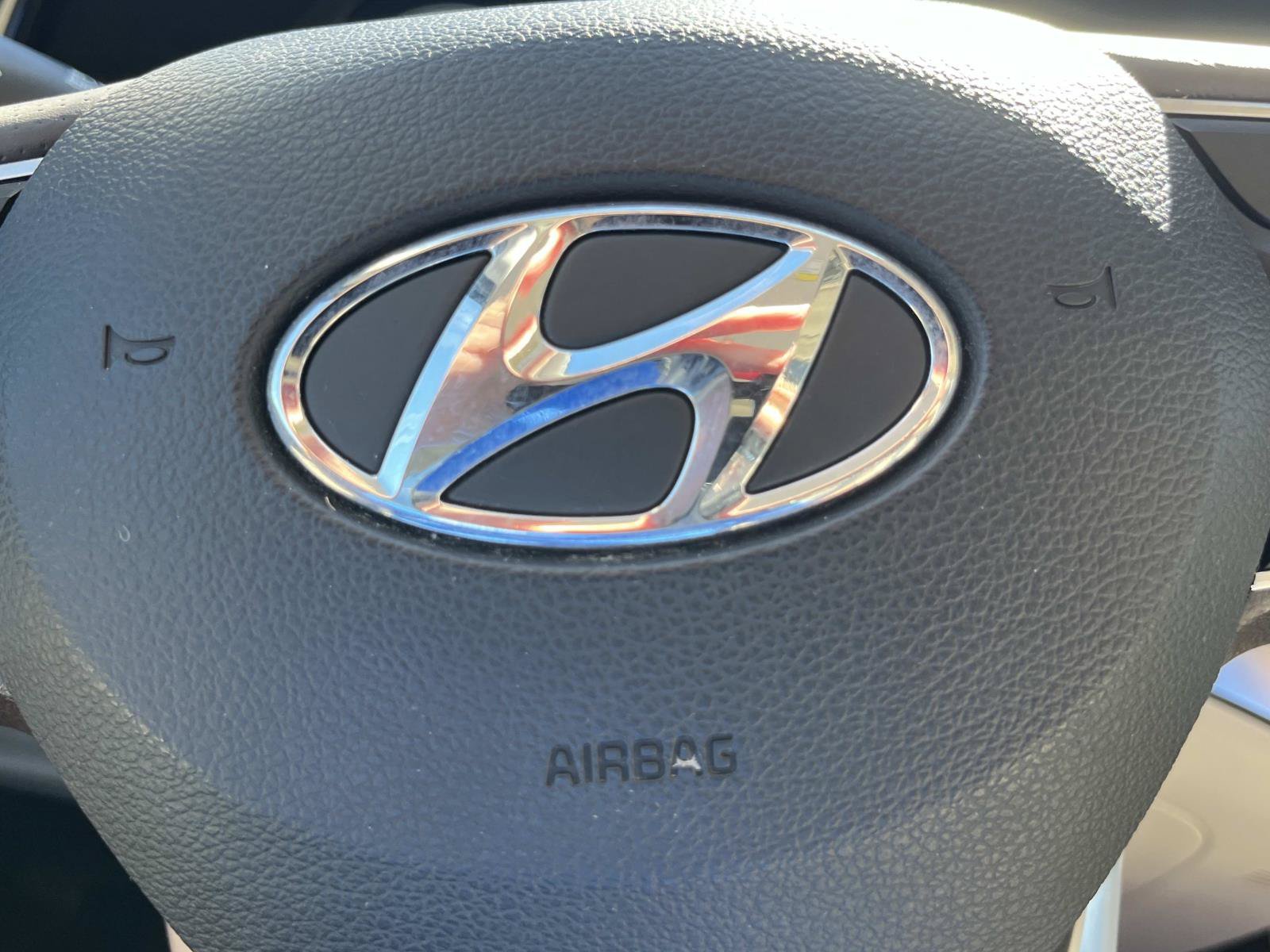 Used 2021 Becketts Black Hyundai Calligraphy image 35