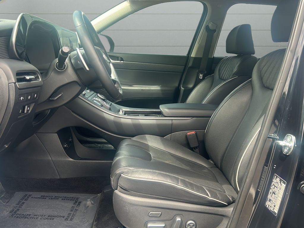 Used 2023 White Hyundai Limited image 9