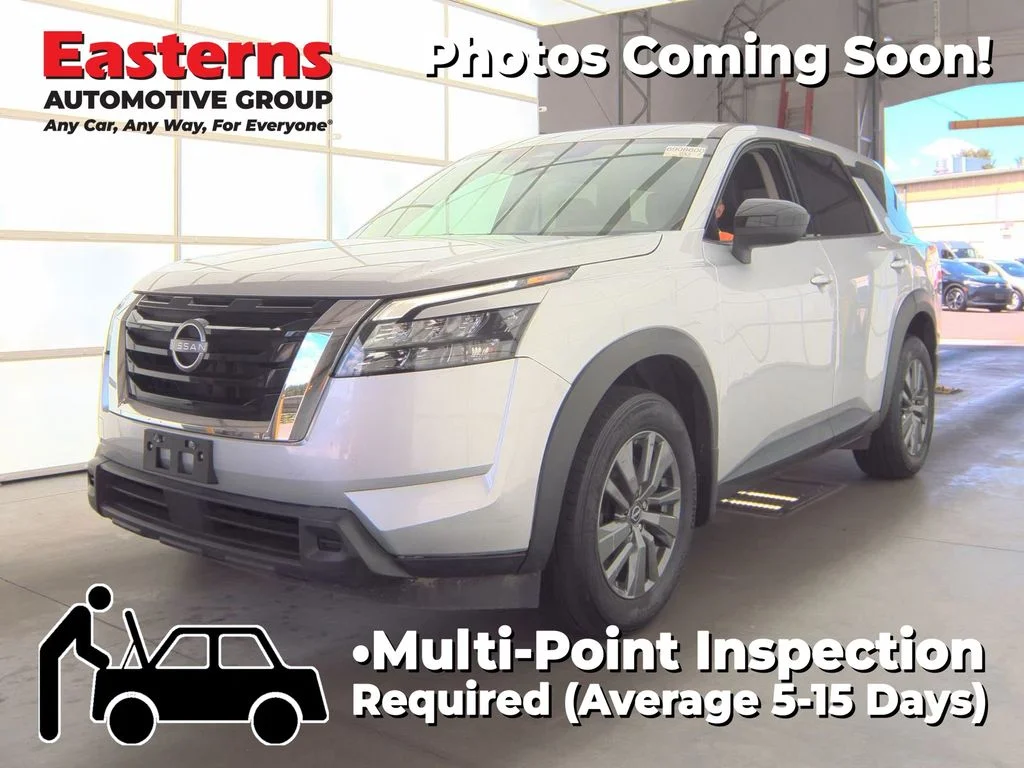 Used 2023 Silver Nissan S image 1
